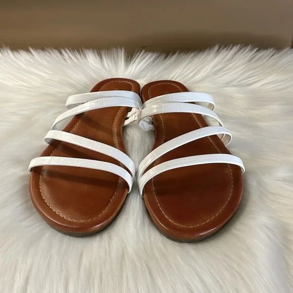 Nine West Strappy Slide flat Sandals 9 1/2 - Picture 3 of 10